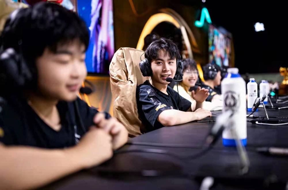 五支战队被淘汰出季后赛 - Red Bull Home Ground 2025 下半区结果